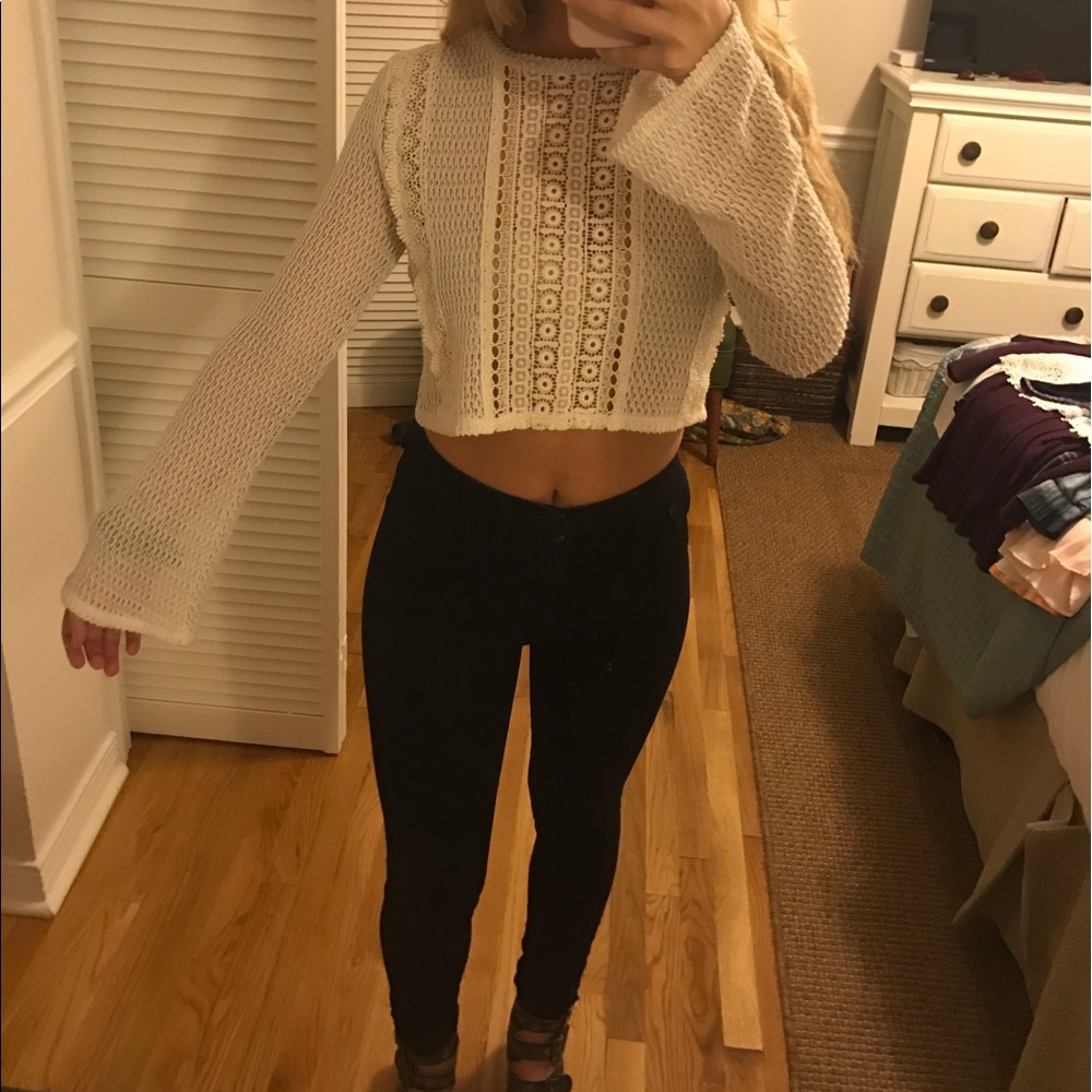 Crochet crop top long sleeve