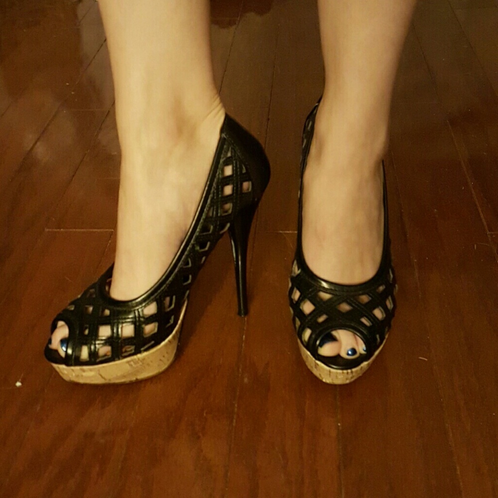 Rue 21 Black Pumps