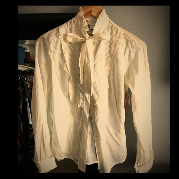 Isaac Mizrahi Tops - Super Cute! Isaac Mizrahi Button Down Blouse- NWT