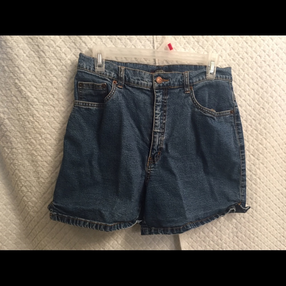 Women shorts