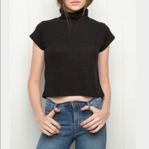 Brandy Karianne turtleneck short sleeve