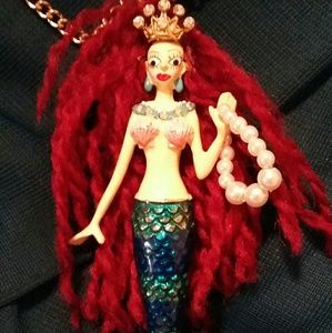 "BeTSY JoHnSoN" MERMAID NECKLACE