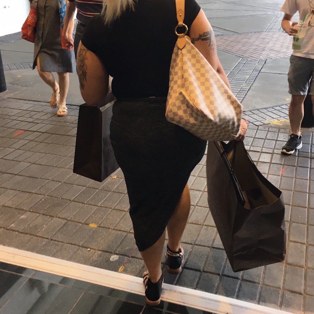 Beautiful bags so many can't post everything