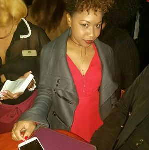 Meet your Posher, Elsa