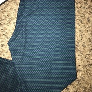 ‼️FLASH SALE‼️ OS LuLaRoe Leggings