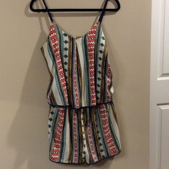 Dresses & Skirts - Super cute Boutique Romper! 💄