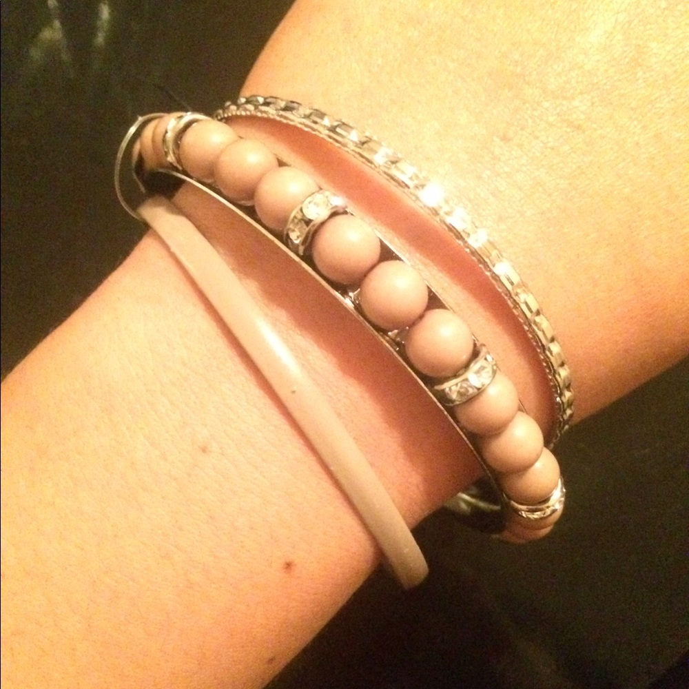 (4 for $20) brand new tan/silver toned bangles