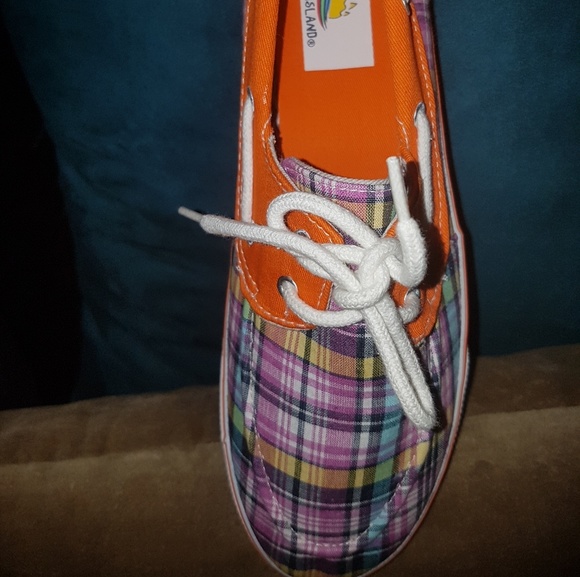 Shoes - Picture 2 of 3