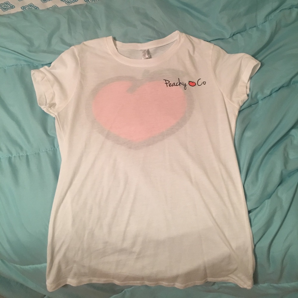 Peachy co shirt flash sale✨✨✨✨