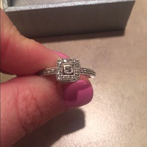 Zales simple ring