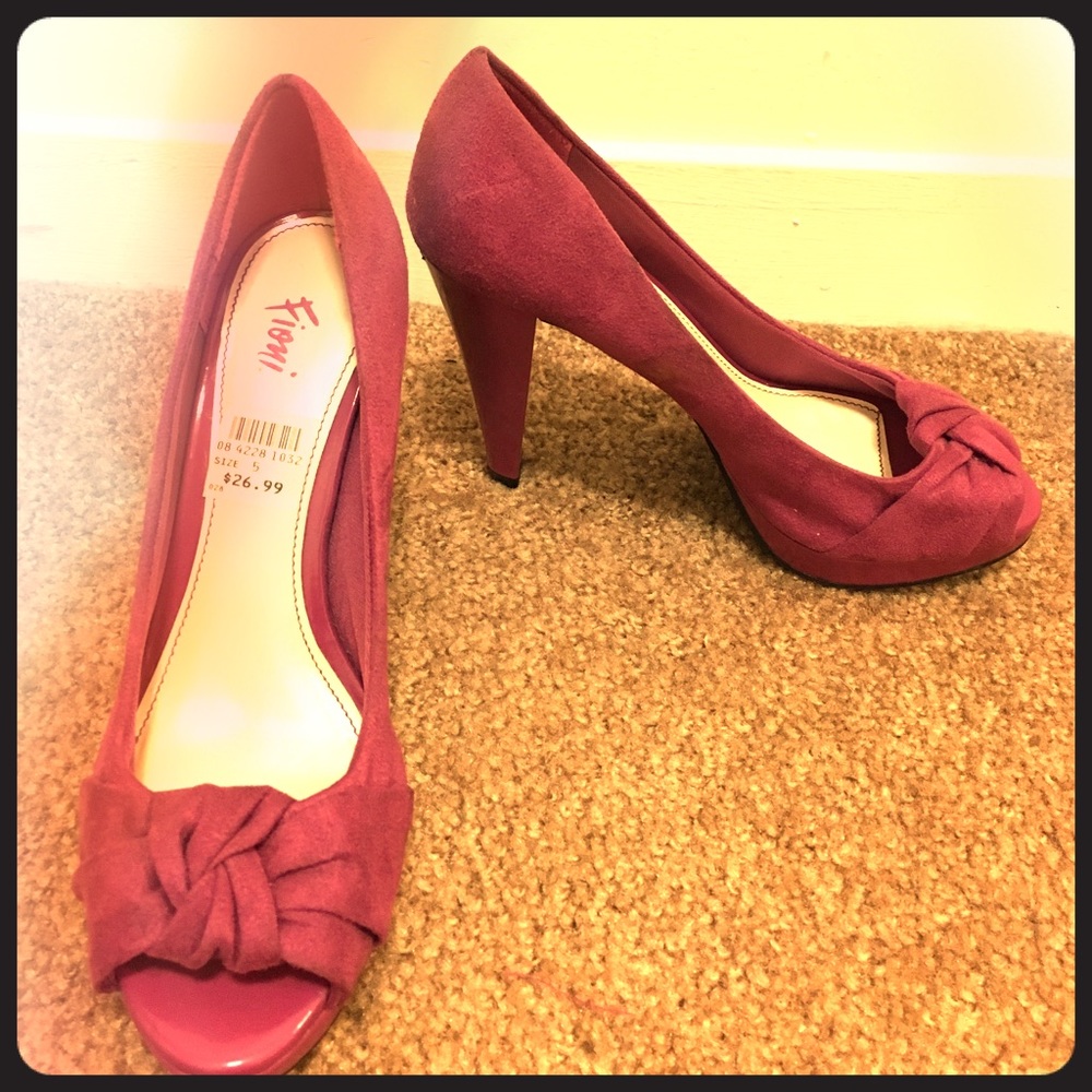 New violet peep toe pumps