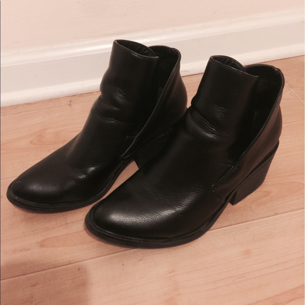 Black boots