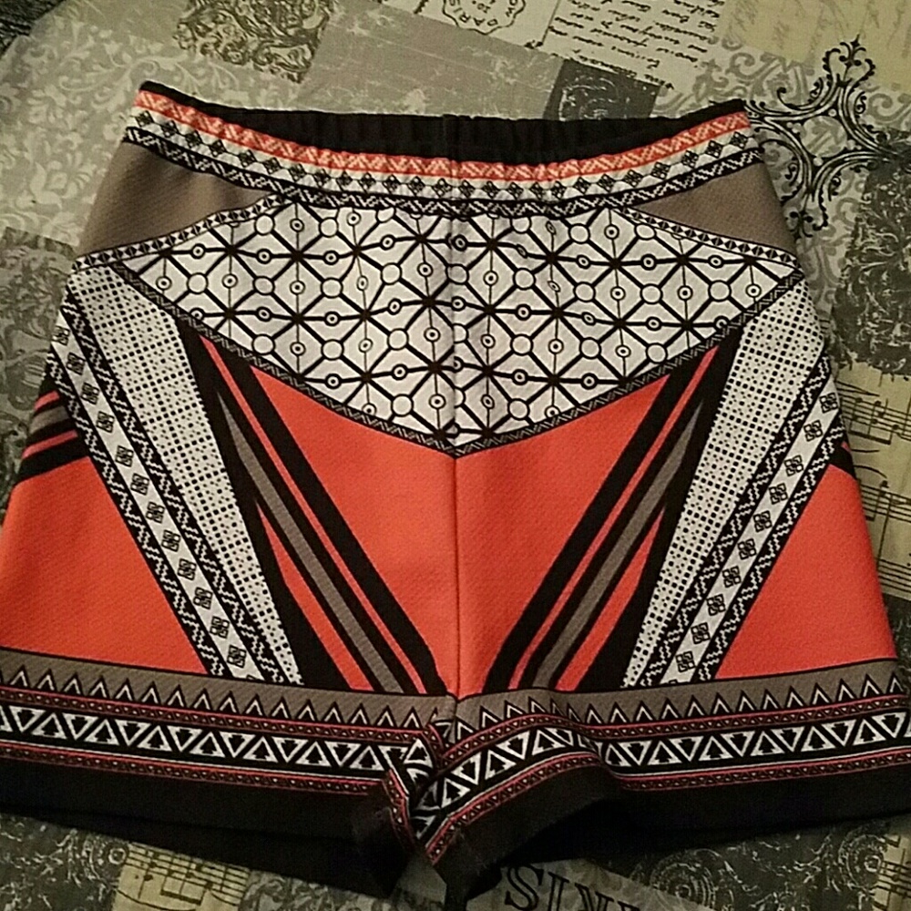 PRINT SHORTS