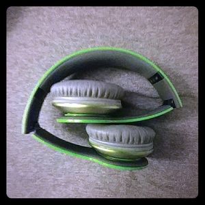 Green Dr. Dre beats