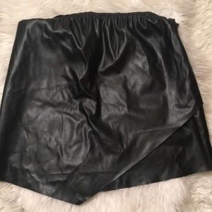 Faux leather skort