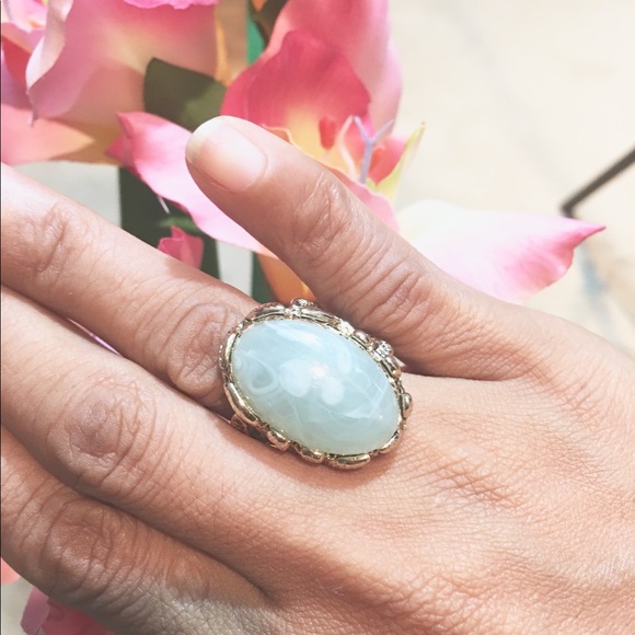 ✨HP✨NORDSTROM Rack  Mint /Gold Leafy Ring - Picture 3 of 3