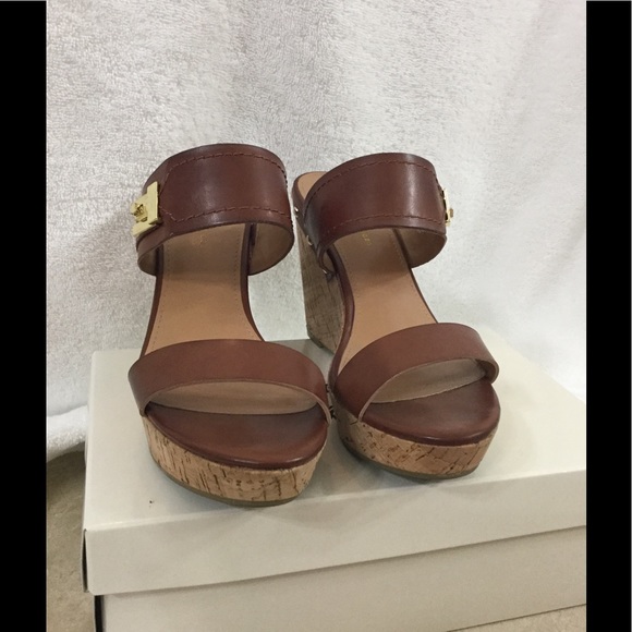 NWOT Tommy Hilfiger wedges - Picture 2 of 5