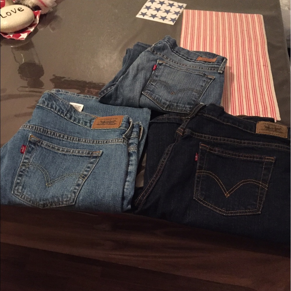 Levi's