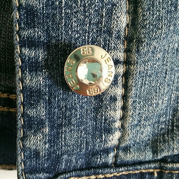 Cropped Jean Jacket - Picture 2 of 2