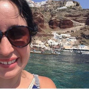 Meet your Posher, Nicole