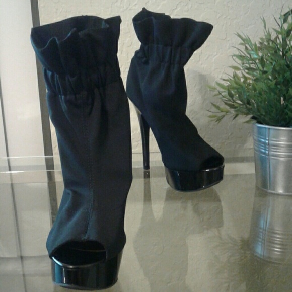 Sexy Booties with high heels - Picture 3 of 3