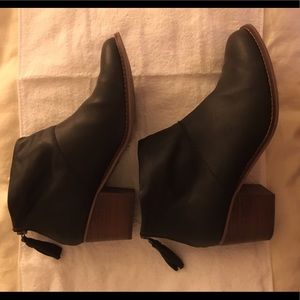 Tom's Black Leather Ankle Booties