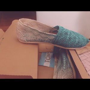 TOMS CLASSICS BALTIC DIP DYED SIZE 8.5