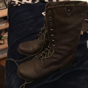 Steve madden boots never worn!!!