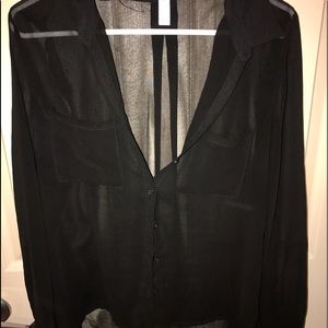 Long sleeve sheer black button done
