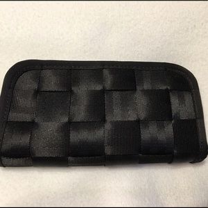 Harvey's Seatbelt Bag Wallet Black