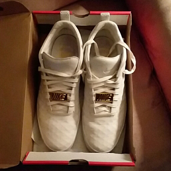 Nike tiempo vetta  \'17s size 10.5