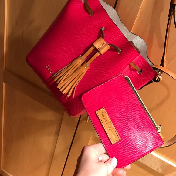 Brand New Dooney & Bourke Purse - Picture 4 of 5