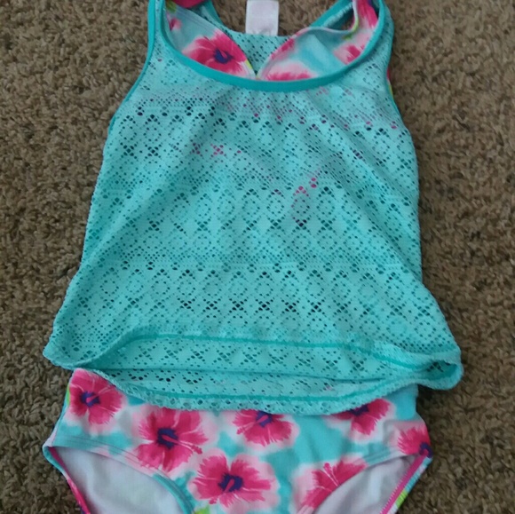 3 piece suit, Practically new, perfect for summer - Picture 2 of 2