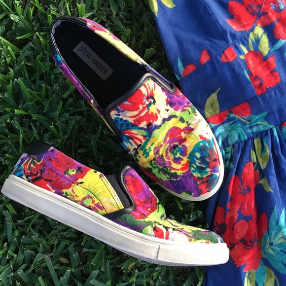 Steve Madden Shoes - 🎉HOST PICK Total Trend Setter🎉Steve Madden