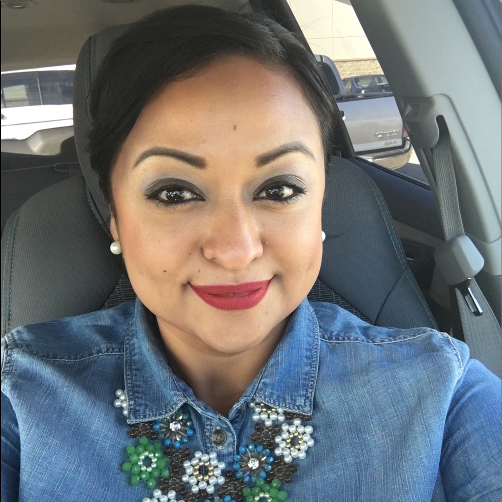 Meet your Posher, Anita