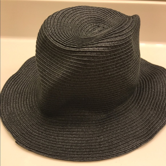 Hat 🎩 - Picture 2 of 3