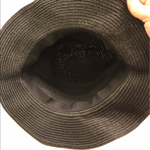 Hat 🎩 - Picture 3 of 3