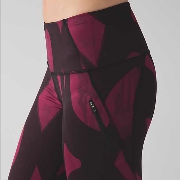 💥Lululemon All Sport Crop Full On Luxtreme 💥 - Picture 2 of 6