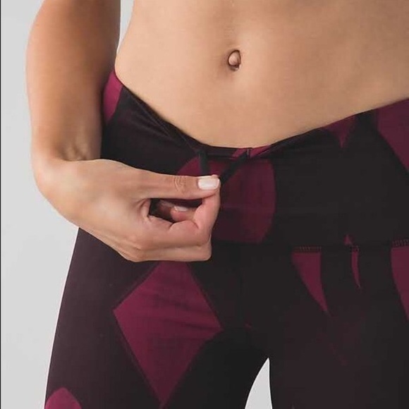 💥Lululemon All Sport Crop Full On Luxtreme 💥 - Picture 3 of 6