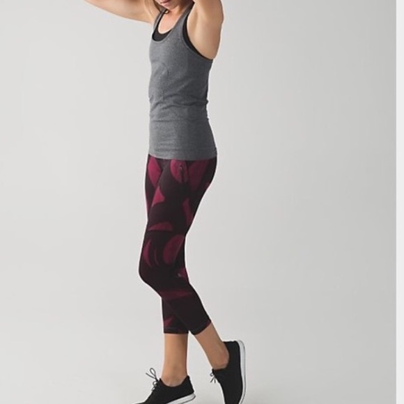 💥Lululemon All Sport Crop Full On Luxtreme 💥 - Picture 4 of 6