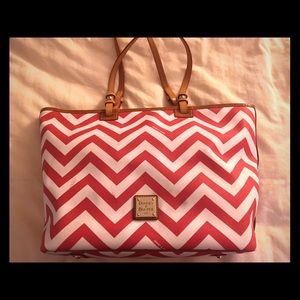 Dooney & Bourke summer tote bag