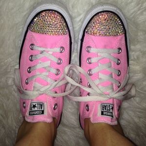 NWOT handmade rhinestone bedazzled pink converse