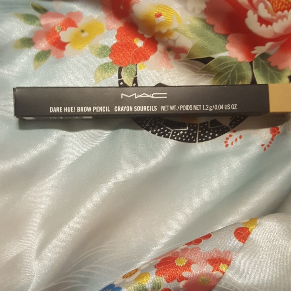 Mac Dare Hue! Brow Pencil in Clearly Groomed