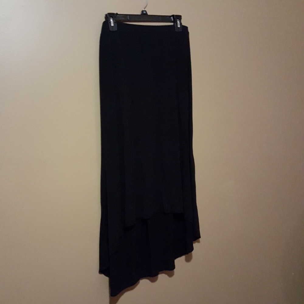 🌹Black High Low Skirt🌹