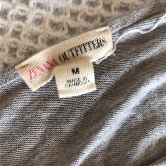 Gray Flowy Tee - Picture 2 of 2