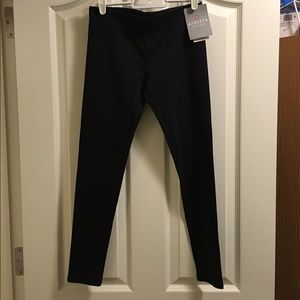 Athleta Black Finesse 2 Legging