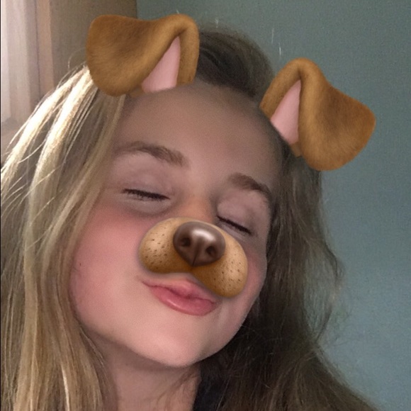 Meet your Posher, Hailee - Picture 1 of 1