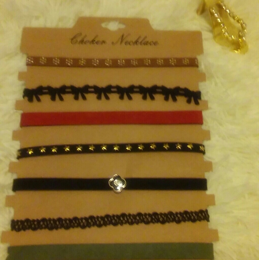 Nice Choker Set