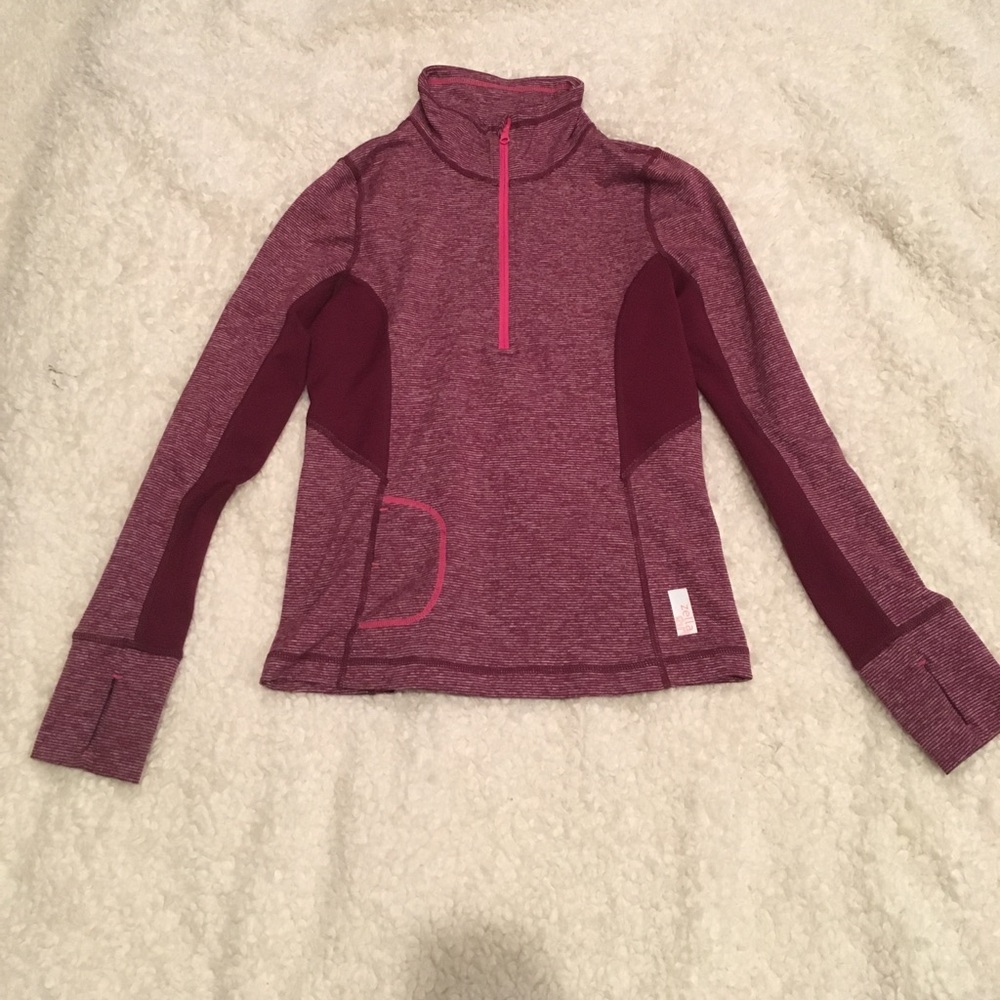 | long sleeve athletic zip up |