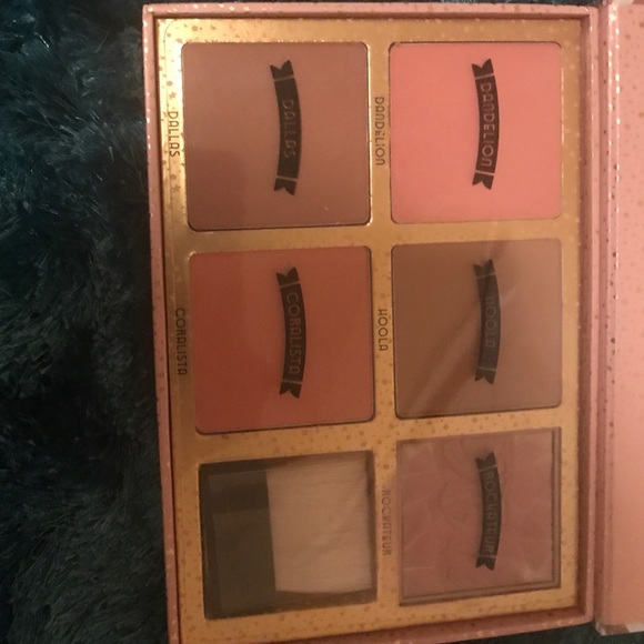 Benefit cheekathon palette - Picture 2 of 3